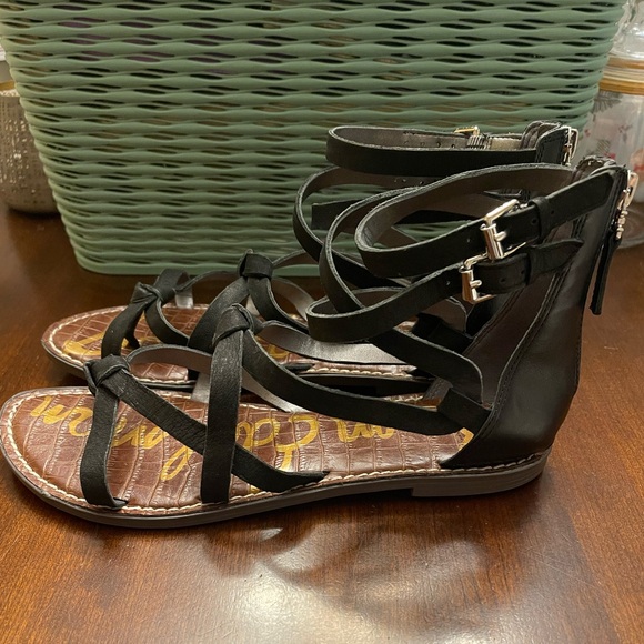 Sam Edelman Black Leather Gladiator
Gaton Strappy Sandals (Like New) - Picture 2 of 9